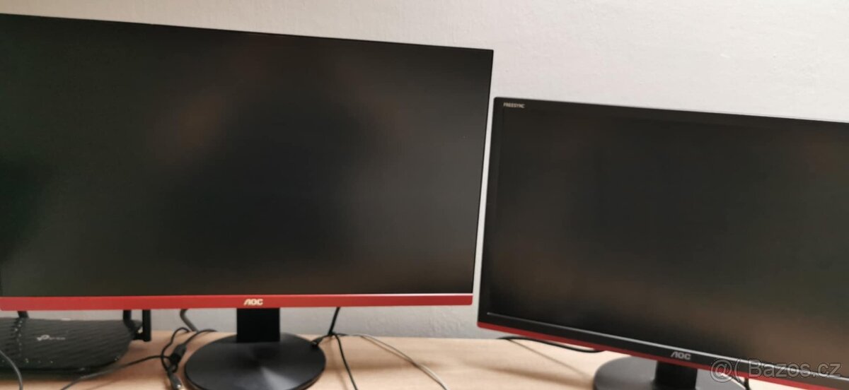 Stolní PC + 2 monitory AOC - 3