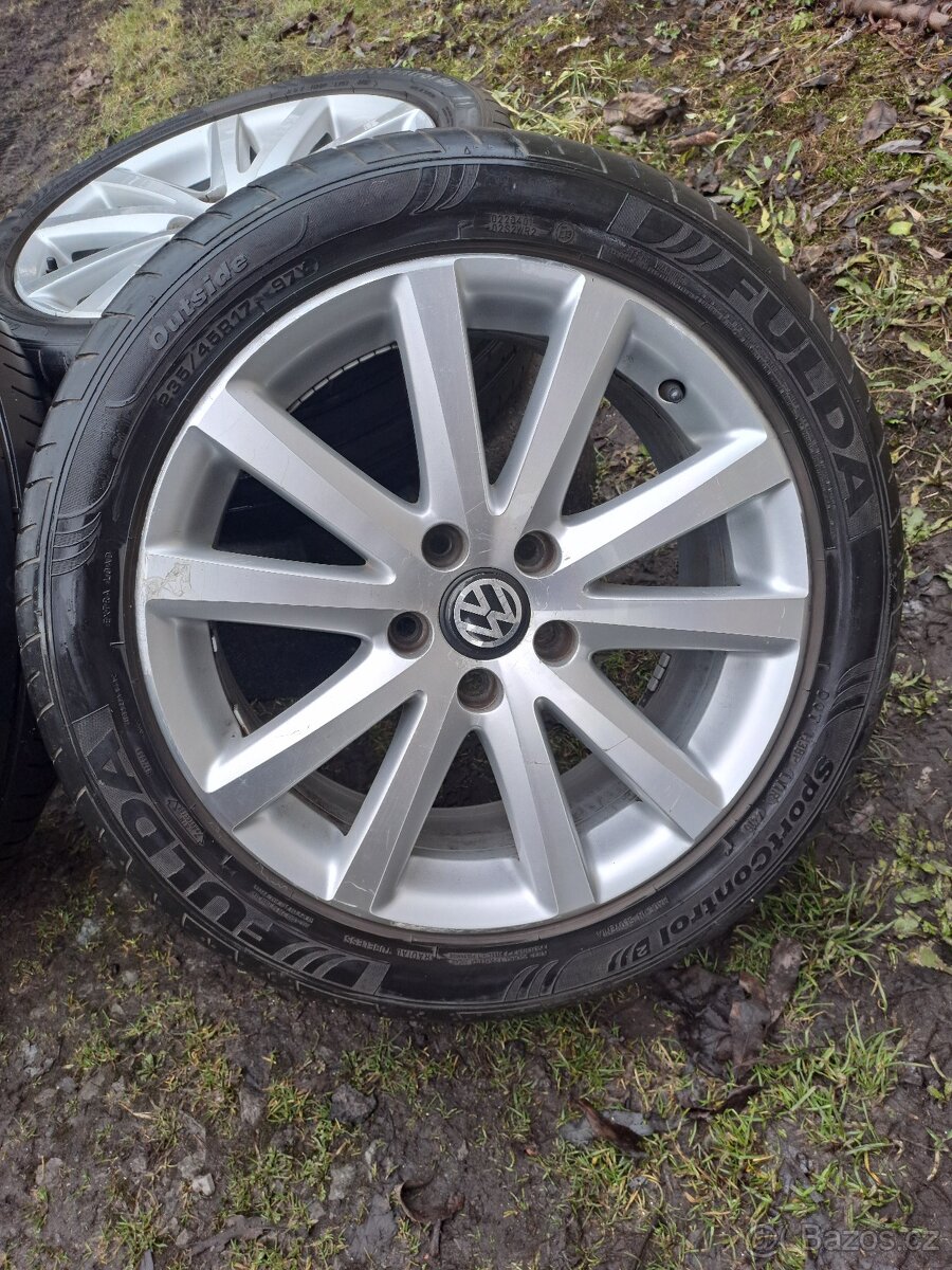 Alu kola 5x112 originál VW 235/45 R17 - 3