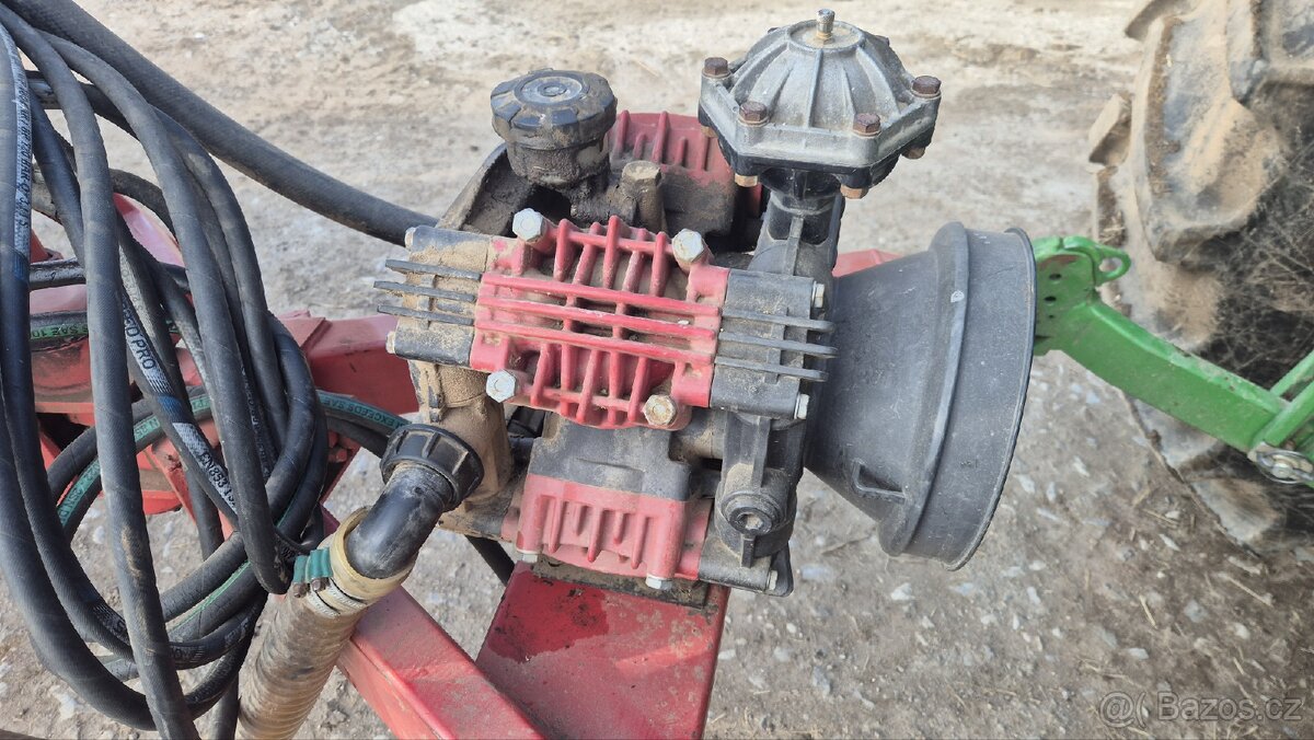Prodám tažený postřikovač - 3