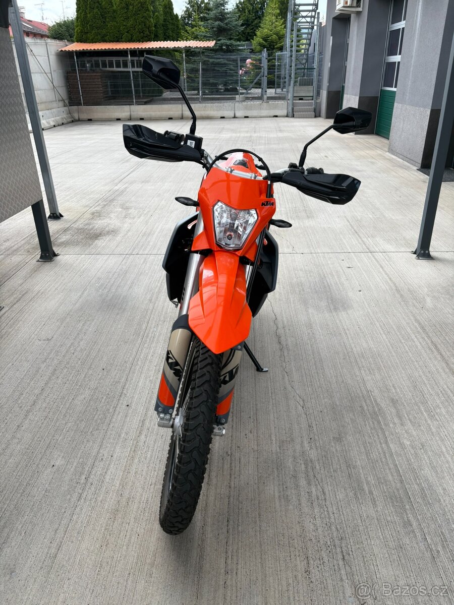 KTM 690 Enduro R 2024, najeto 920km, ČR