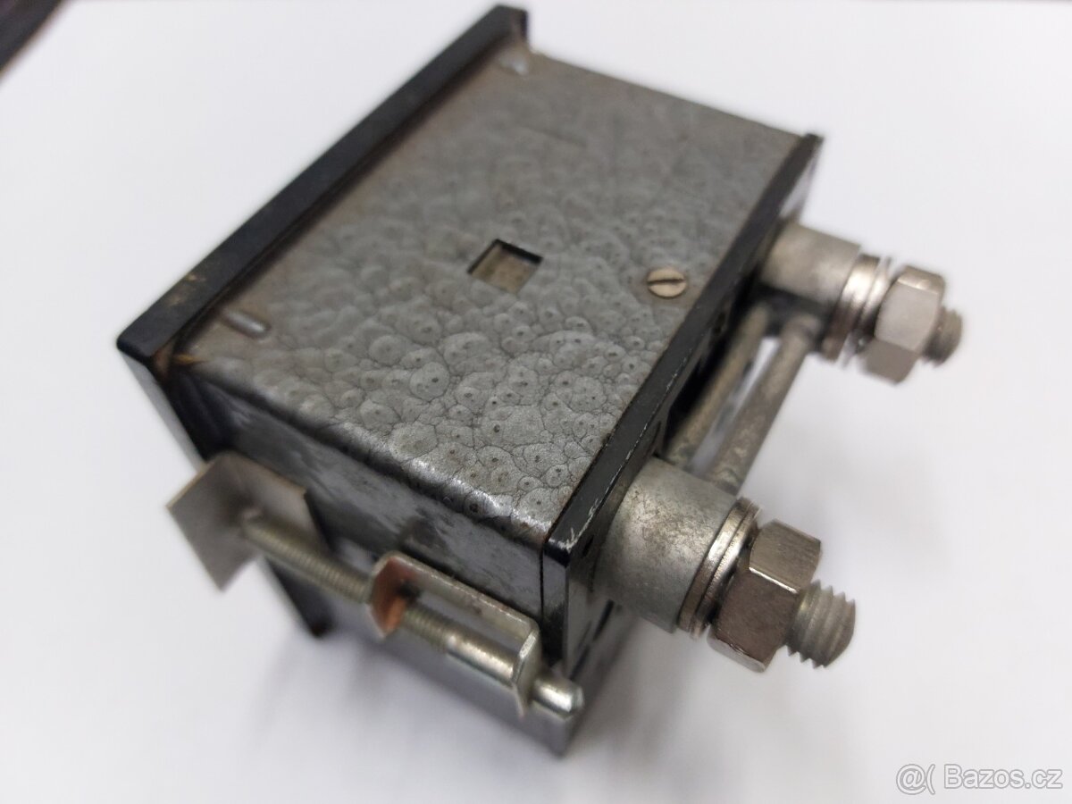 Měřicí přístroj - 3