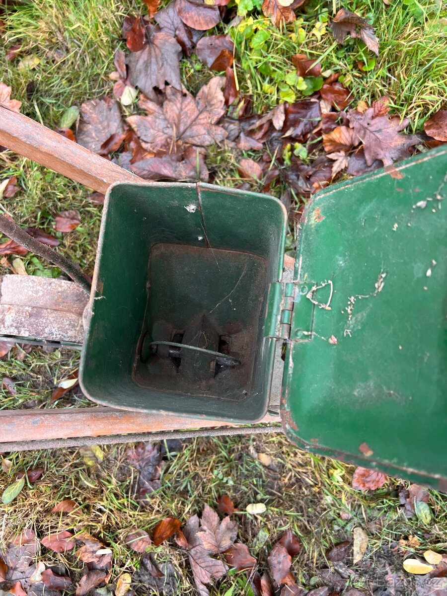 Ruční secí stroj - 3