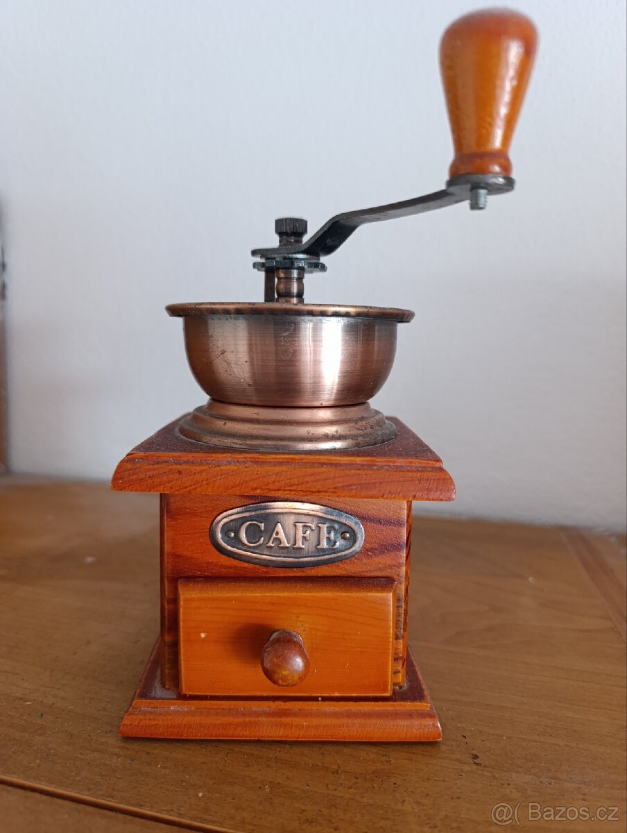 Mlýnek na kávu - 3