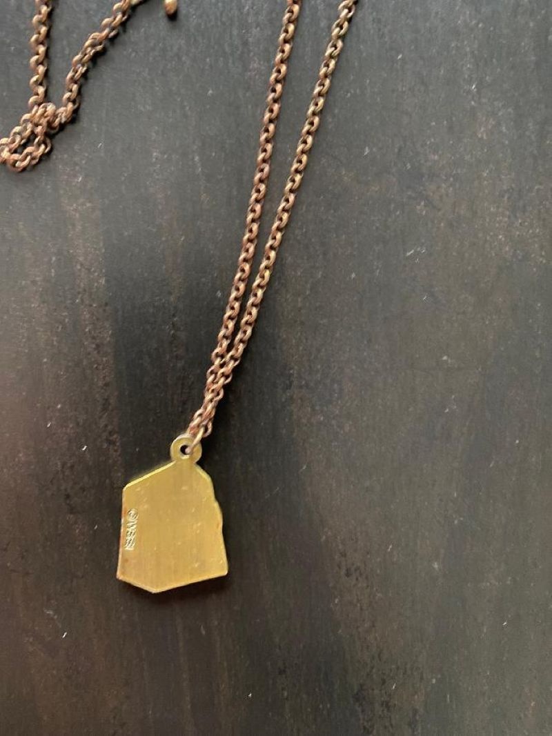 Řetízek -přívěsek kufr z filmu Fantastická zvířata - 3