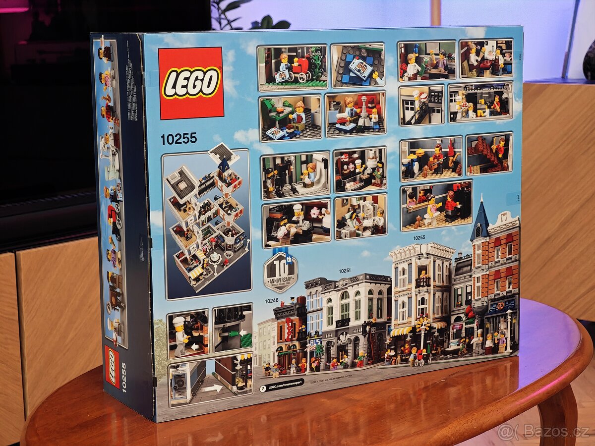 LEGO 10255 Assembly Square 🎅 - 3