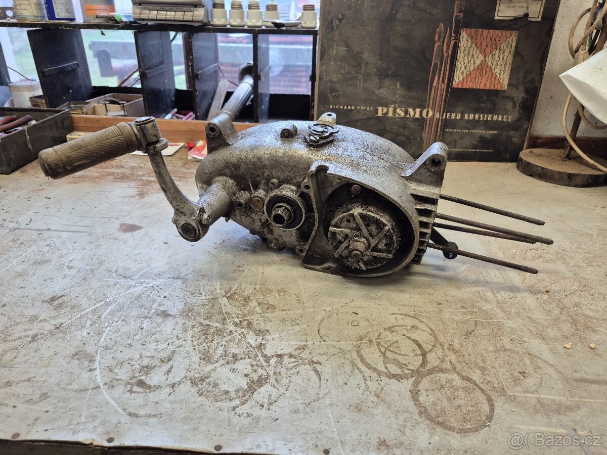 Motor jawa 550 parez - 3