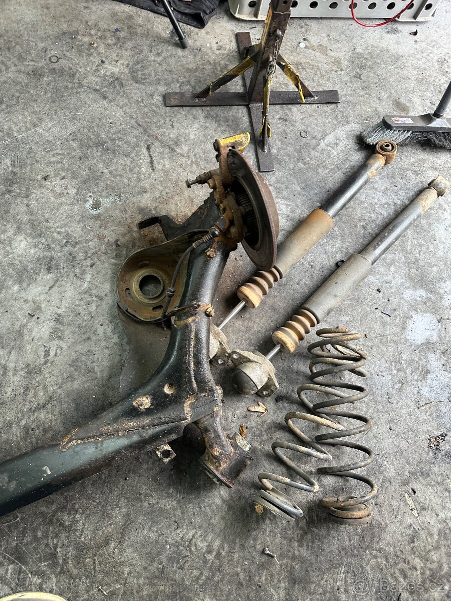 Zadní náprava Octavia 1, golf 4 - 3