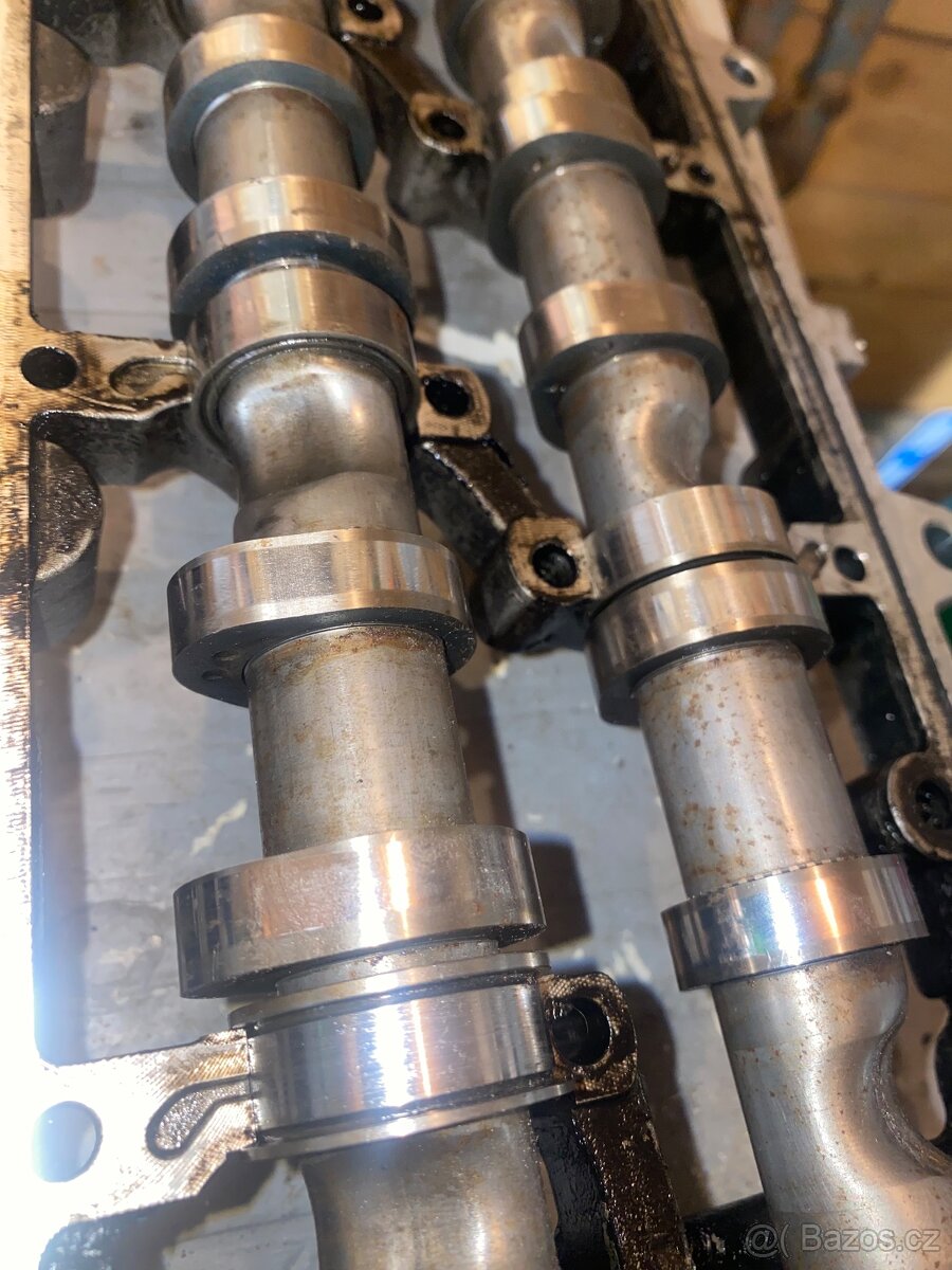 Vačkové hřídele Audi a6 c6 3.0 tdi ASB - 3