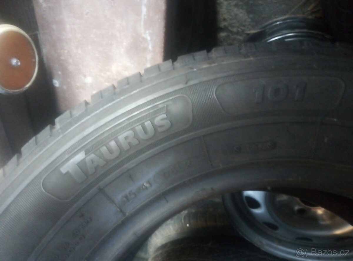 235/65R16C - 3
