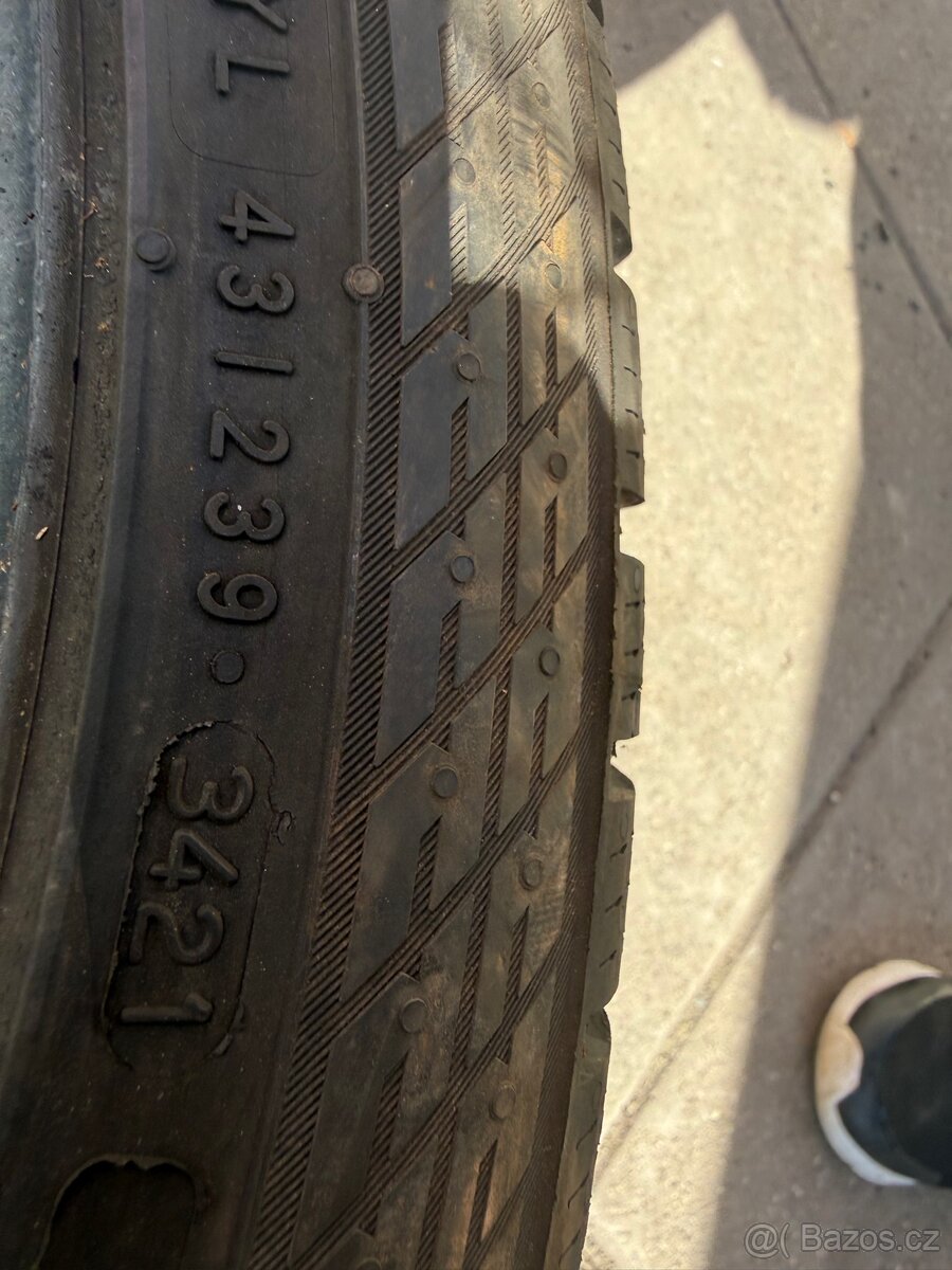 Zimní 225/45/R19 Nokian Tyres - 3