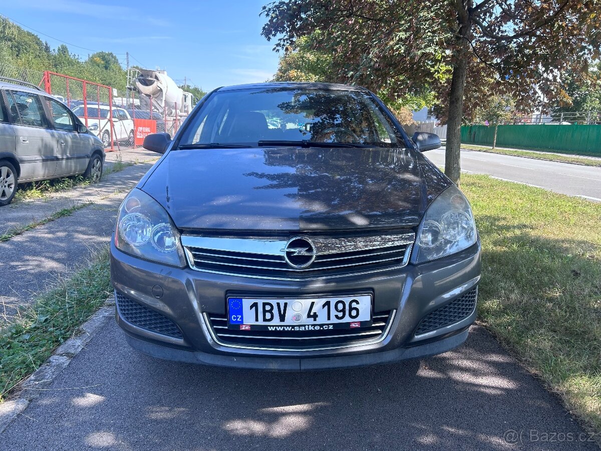 Opel Astra H 1,4 16V, BOURANÉ - náhradní díly - 3