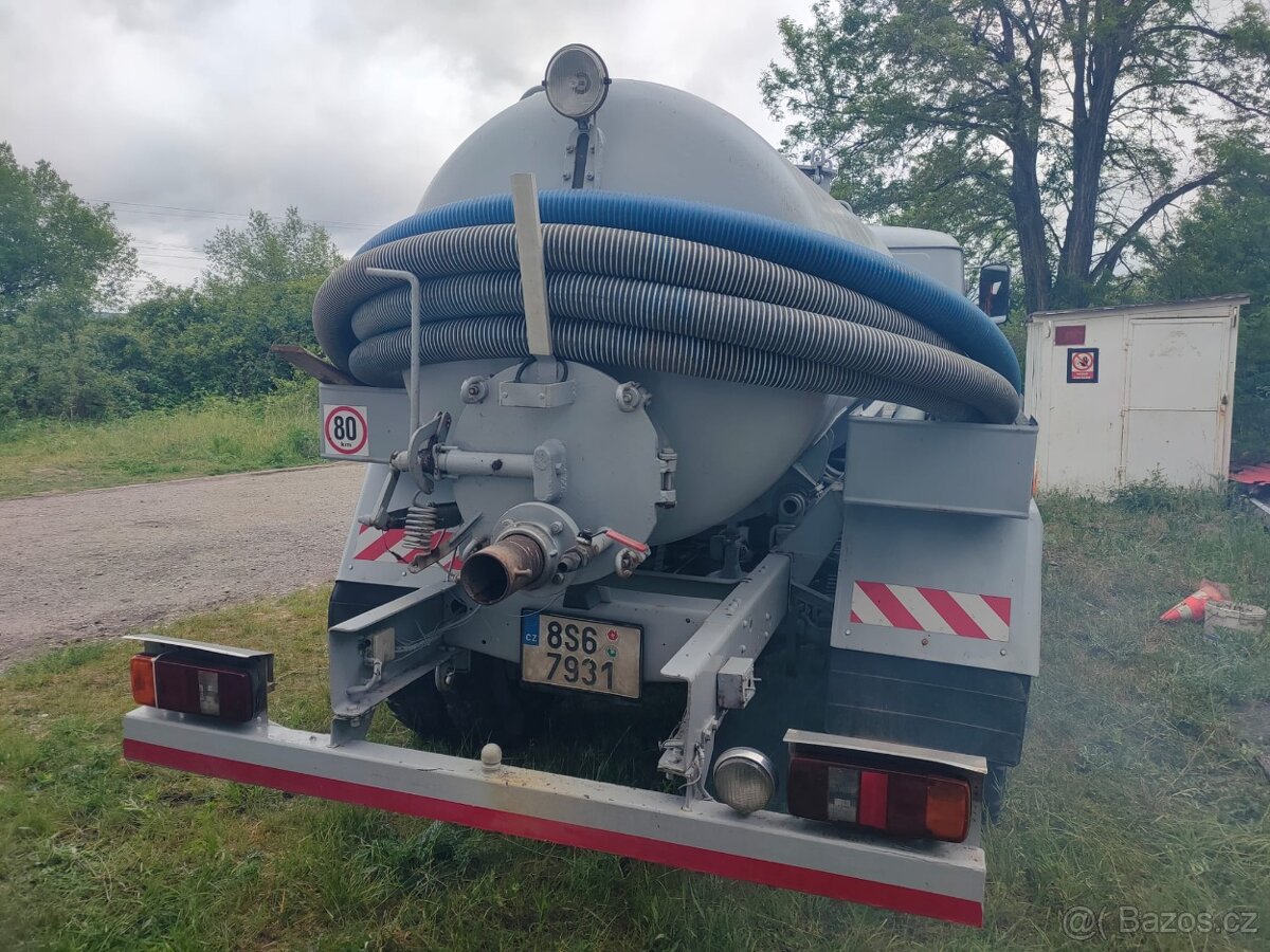 Praga V3S M2 cisterna (fekál) - 3