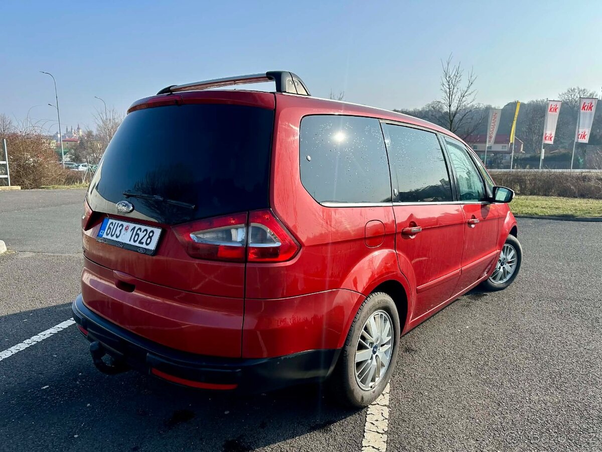 Ford Galaxy 2.0 tdci 96kw Ghia 7míst - 3