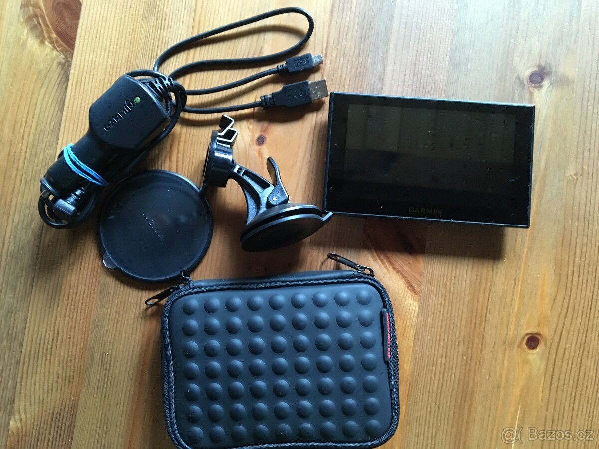 Navigace GARMIN nüvi 2589 - 3