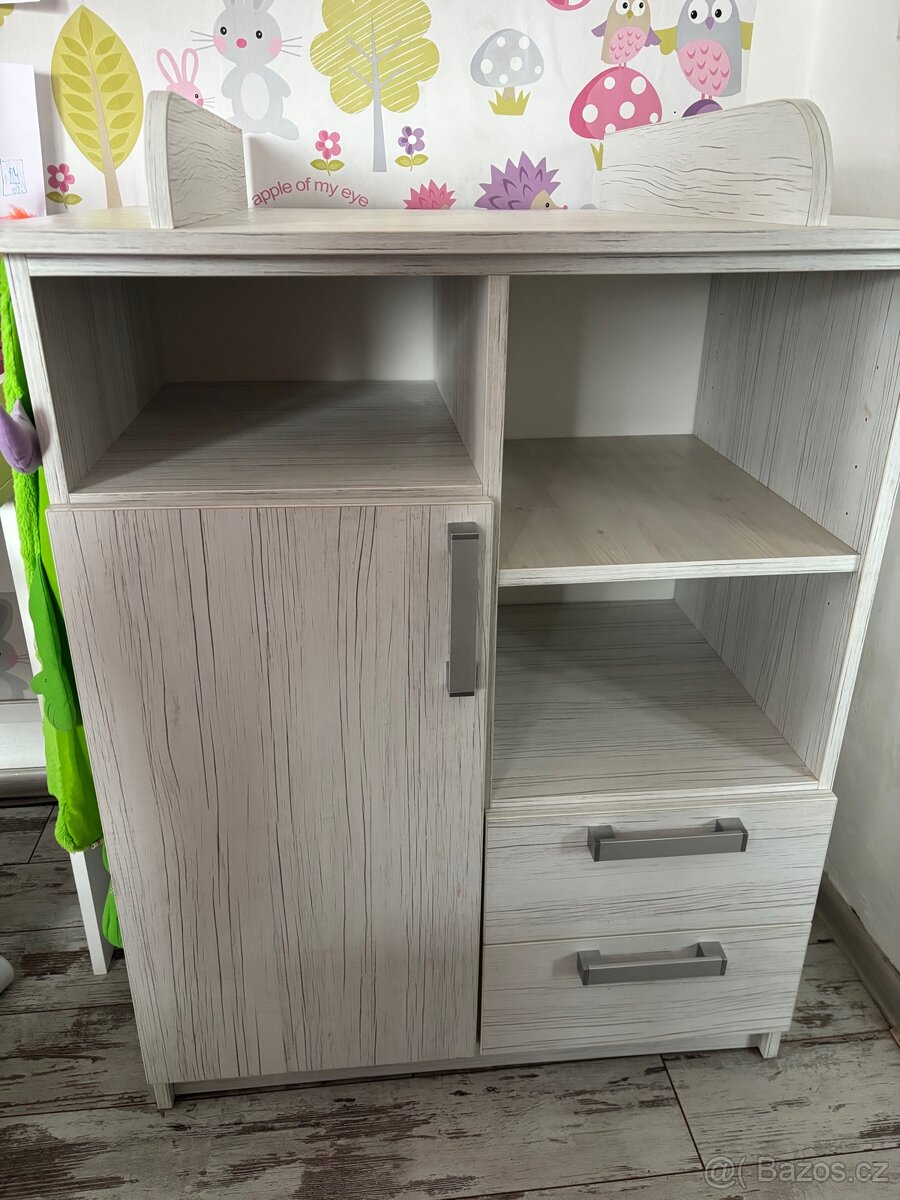 Přebalovací pult - 3