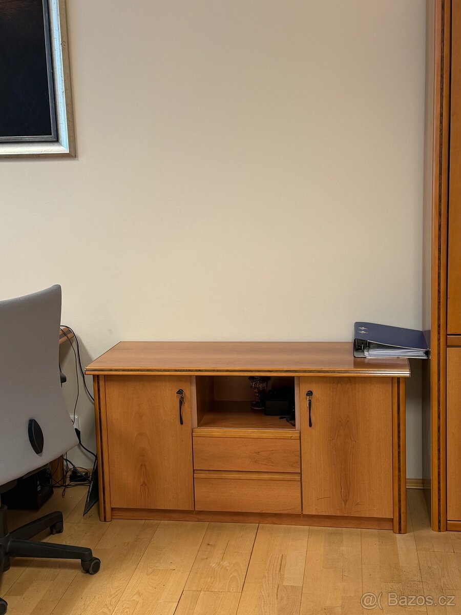 Kancelářský nábytek - 3