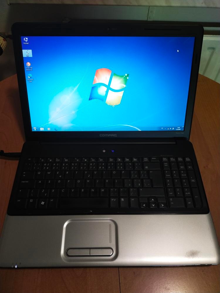 Prodám notebook HP Compaq - 3