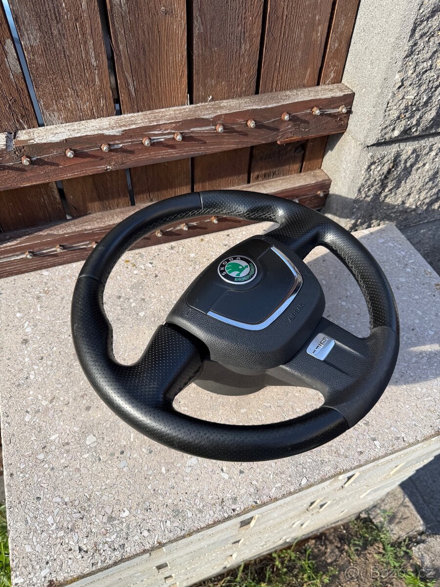 Volant Octavia 2 Facelift VRS - 3
