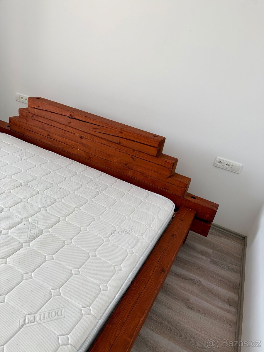 Masivní manželská postel - 3