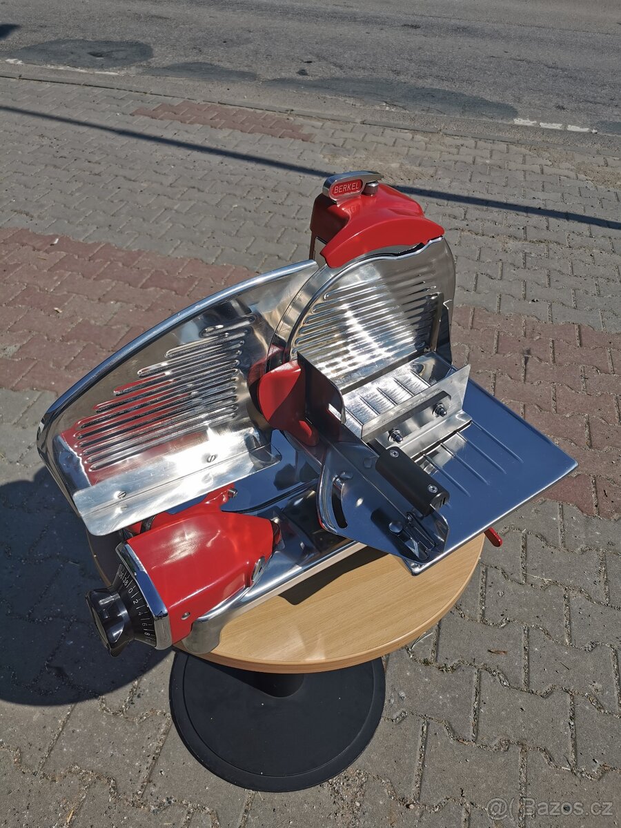 BERKEL 834 RED/BLACK TOP po GO - 3