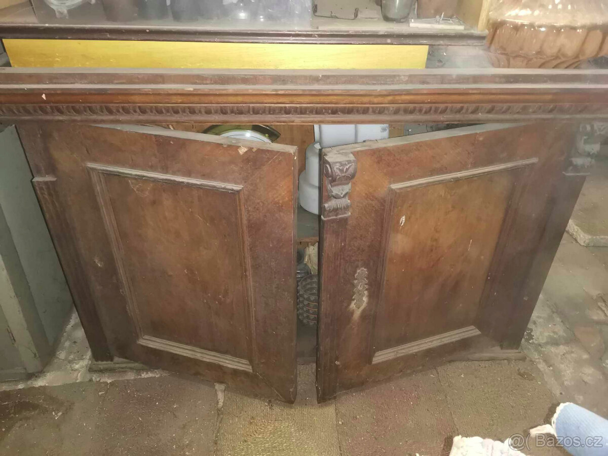 Starožitná skříň - 3