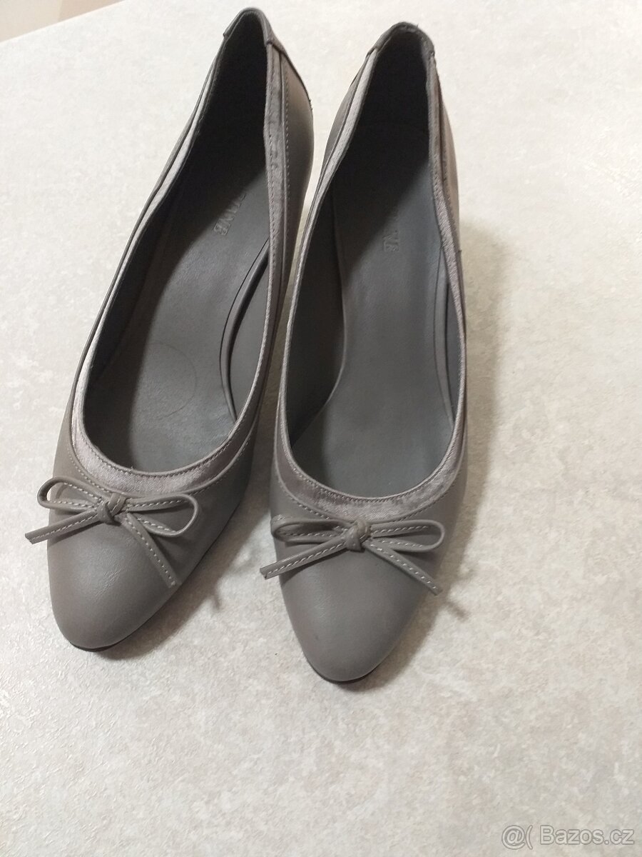 Zcela nové pantofle vel.39 + další boty - 3
