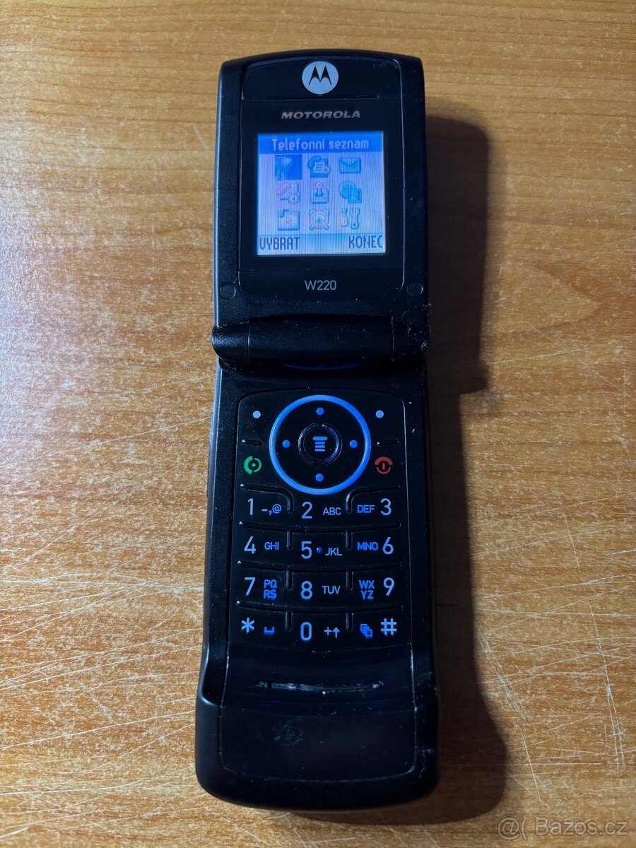 Motorola W220 - 3