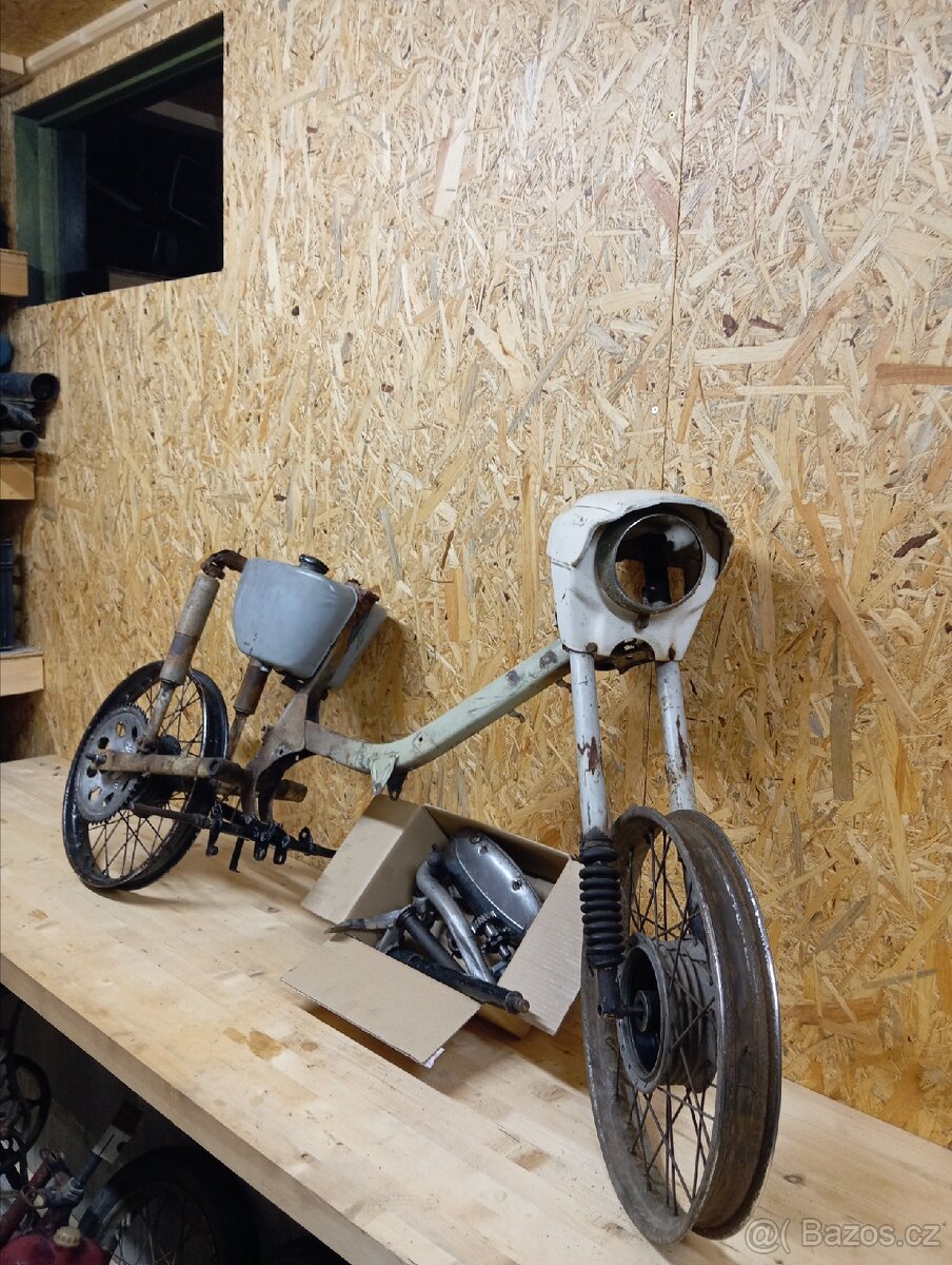 Jawa pionýr 21/555 - 3