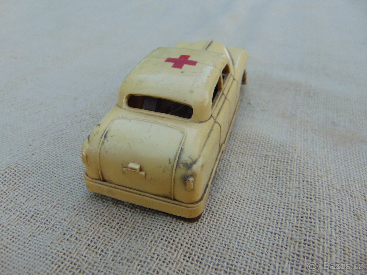 Autíčko bakelit - 3