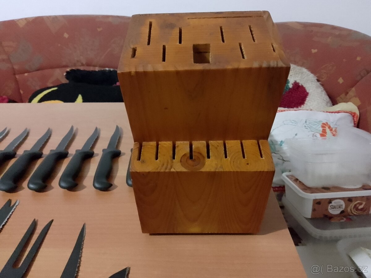 Nová sada 17 nožů v dřevěném bloku - 3