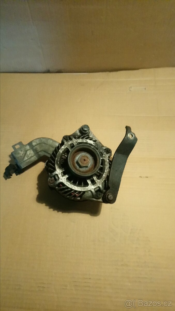 Alternátor Infiniti FX35 - 3