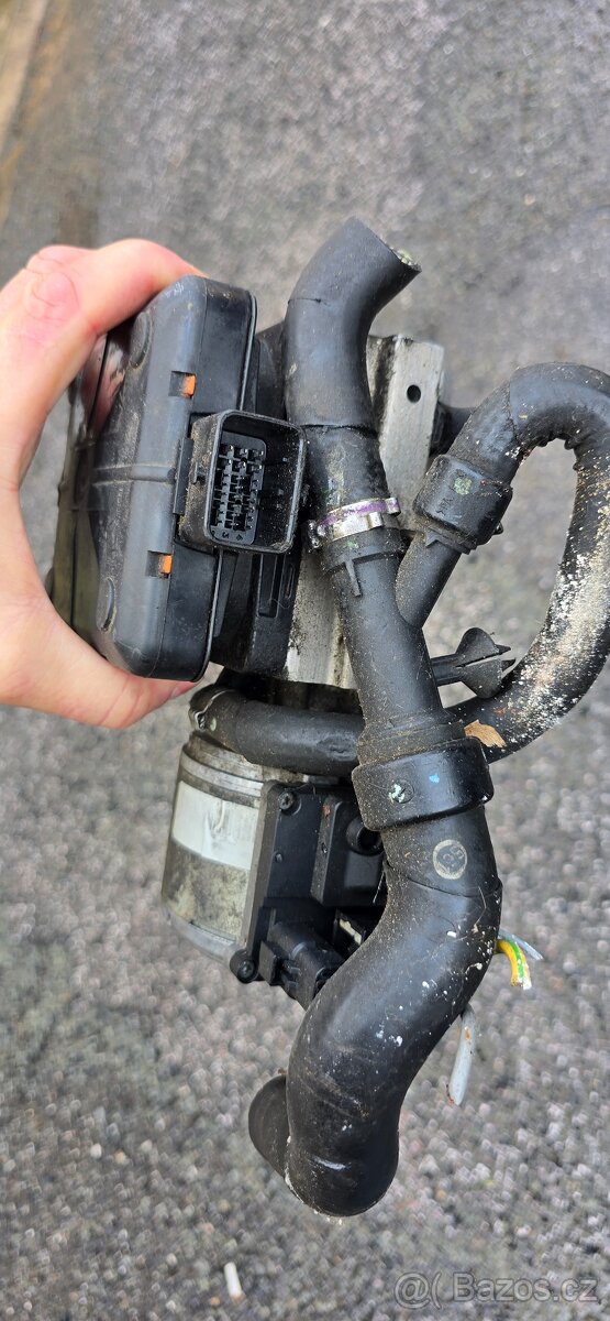 Čerpadlo hydrauliky Citroen C5 , C6 . - 3