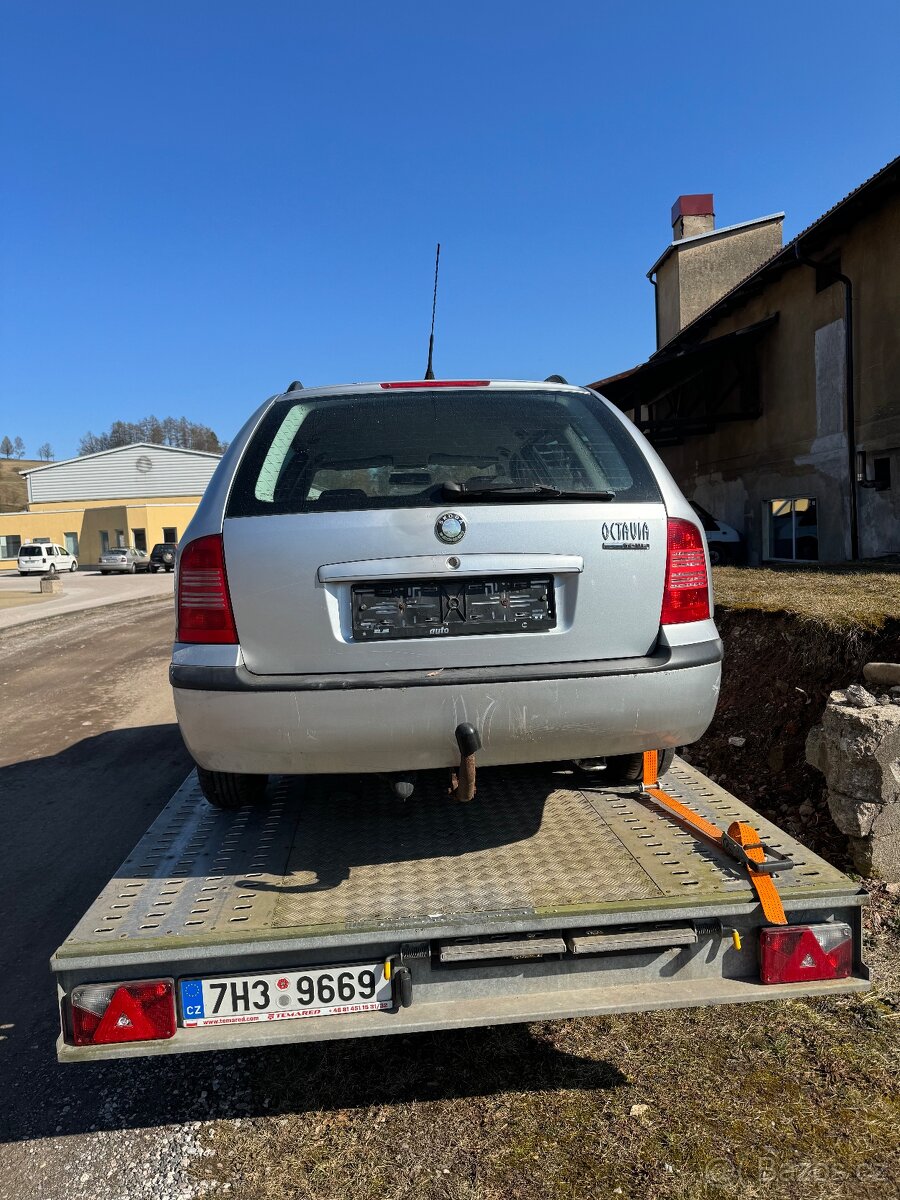 Škoda Octavia Combi 2009 Tour - 3