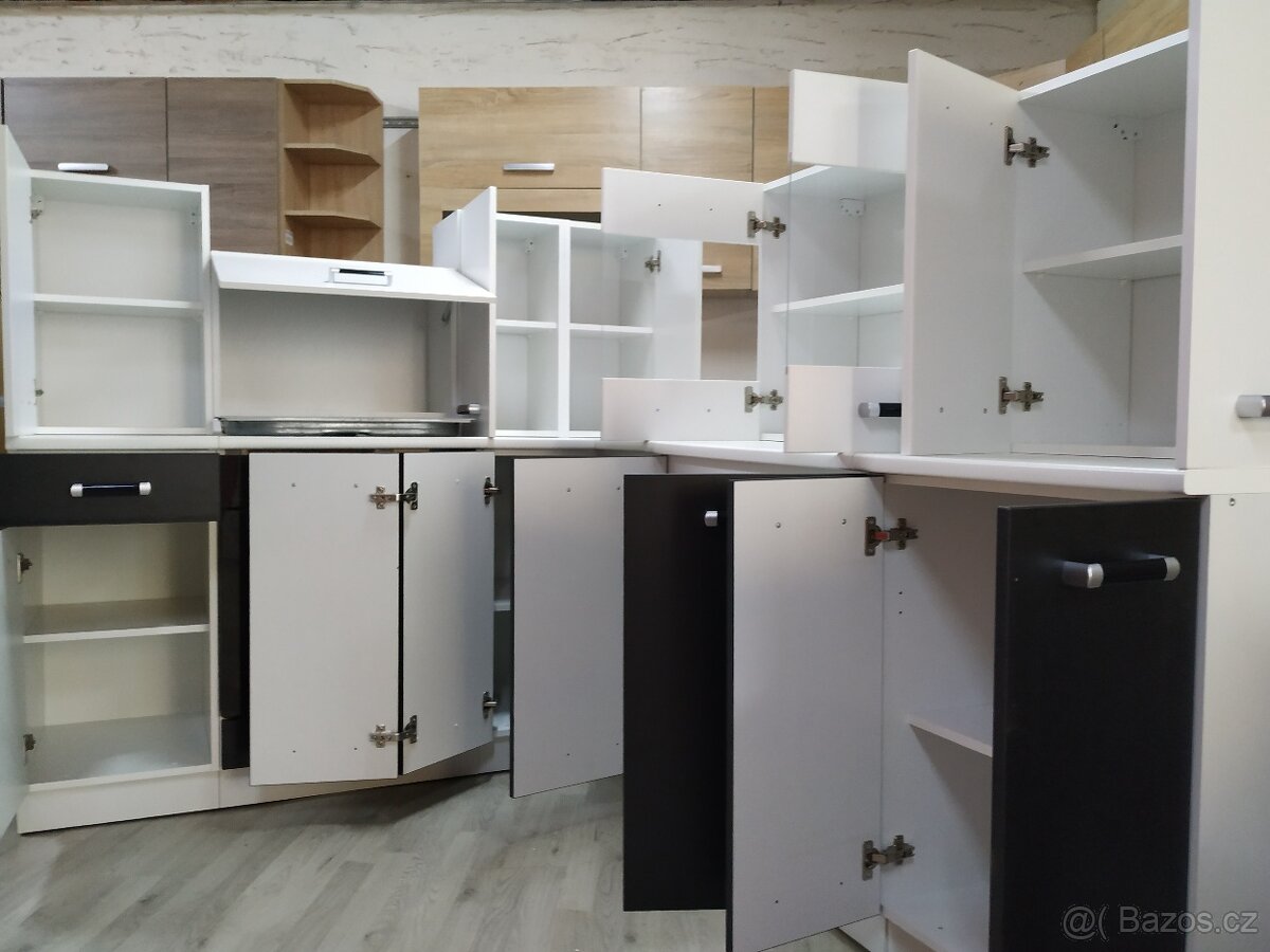 Černo-bílá kuchyňská linka - 3