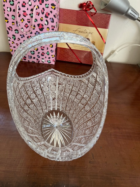 Broušený skleněný košík - 3