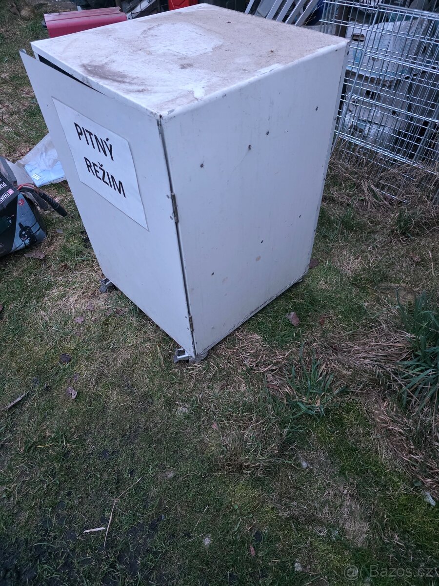 Železná skřinka - 3