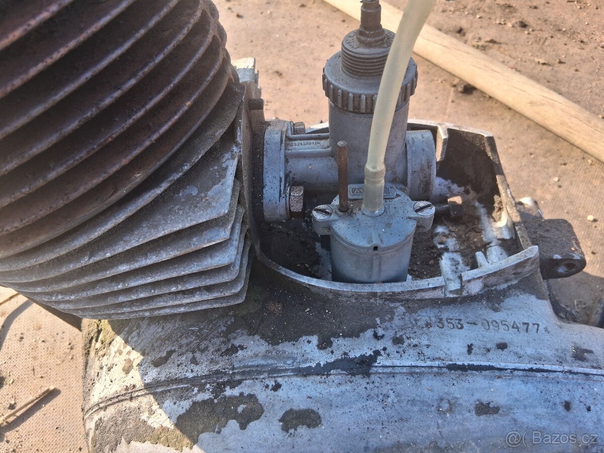 Motor Jawa 250 kyvačka - 3