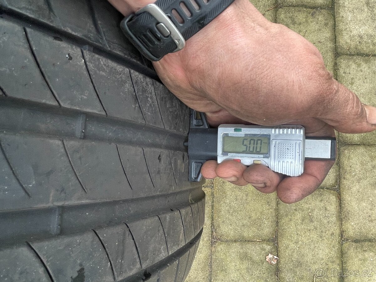 Michelin Primacy 3 235/45/18 - 3