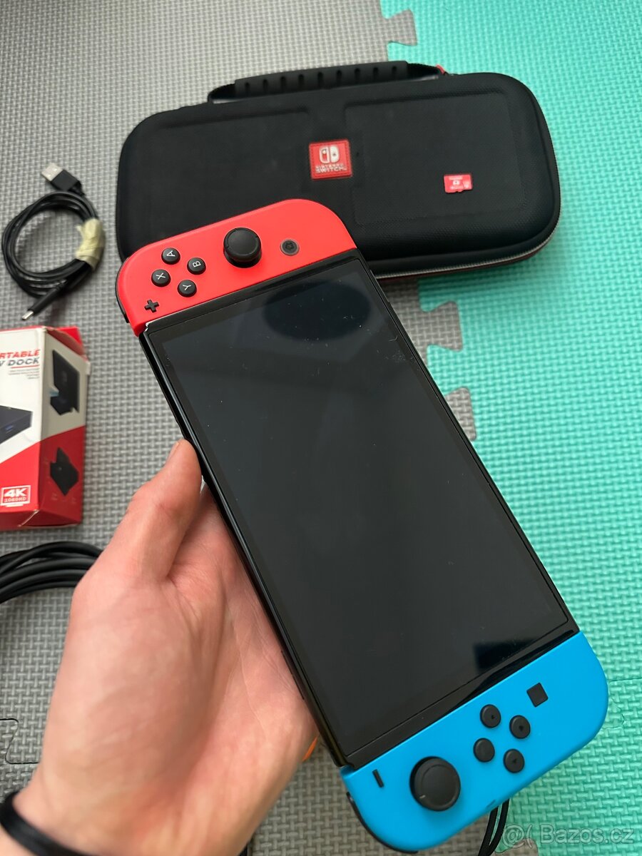 Nintendo switch OLED + příslušenství - 3