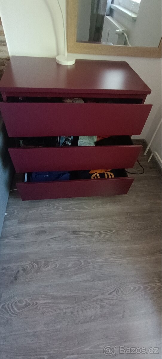 Komoda - 3