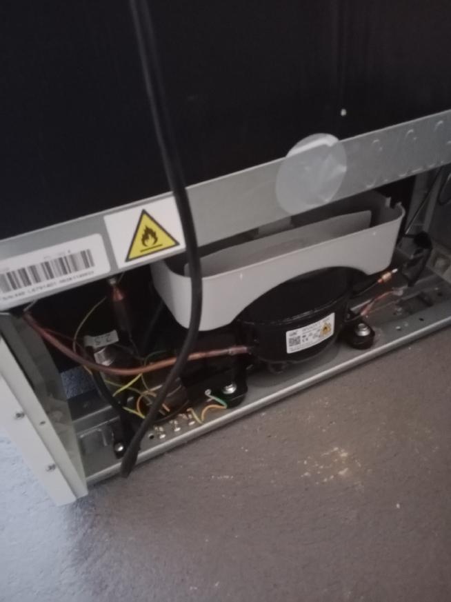 PRODÁM LEDNIČKU PHILCO - 3