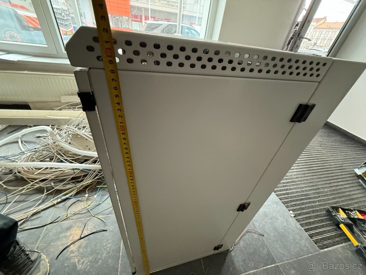 Datový rovaděč / Rack - 3