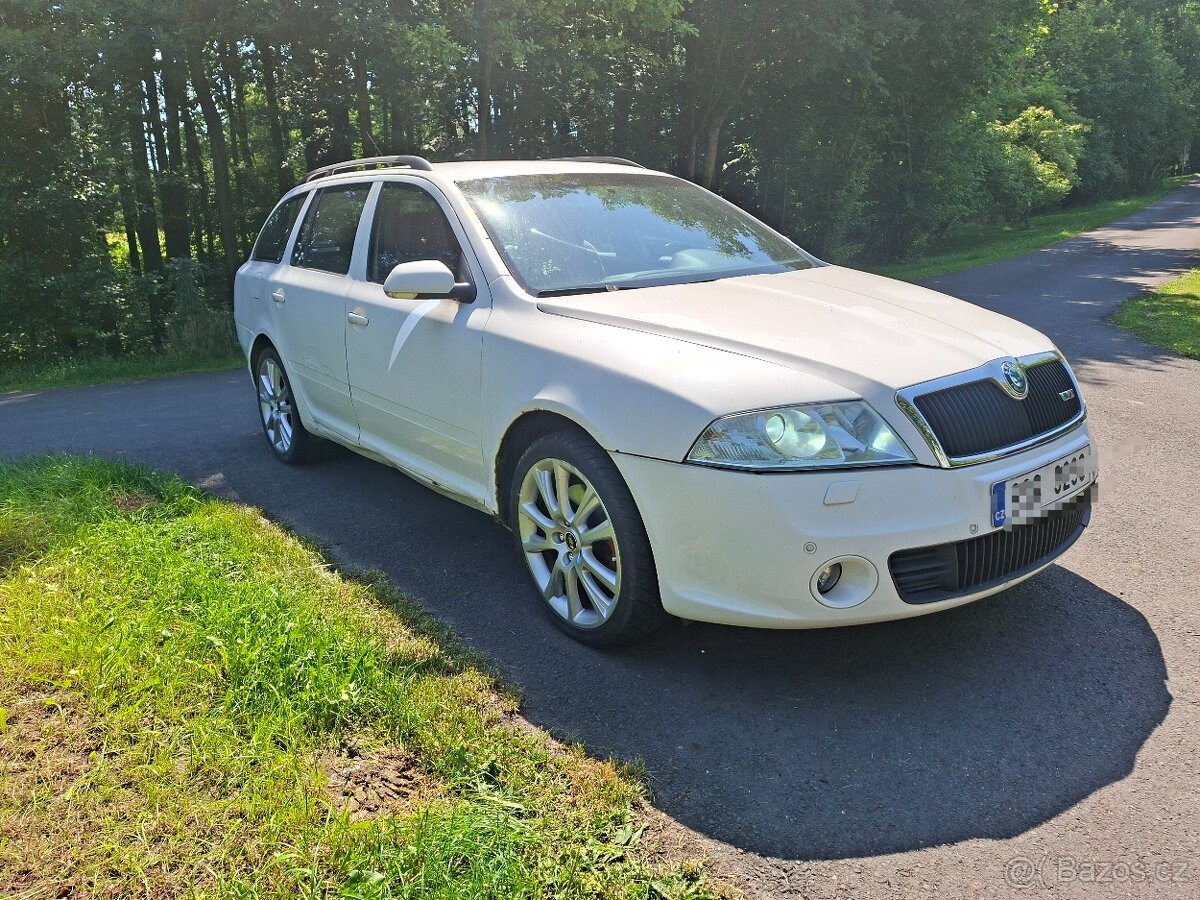 OCTAVIA 2 1.6FSi "RS" - 3