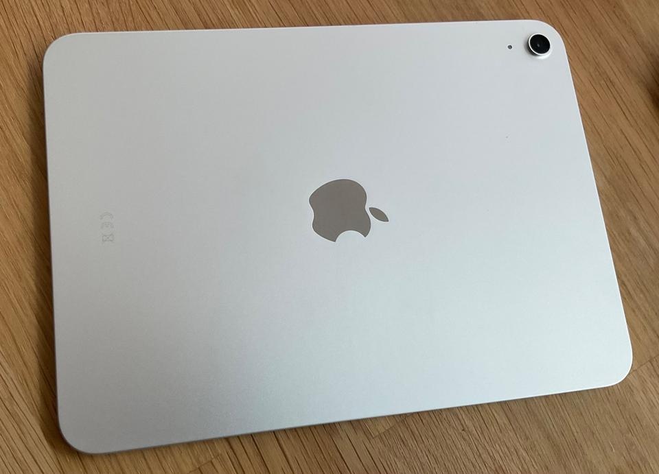 Apple iPad 11 A16 (2025) 128GB Wi-Fi + obal - 3