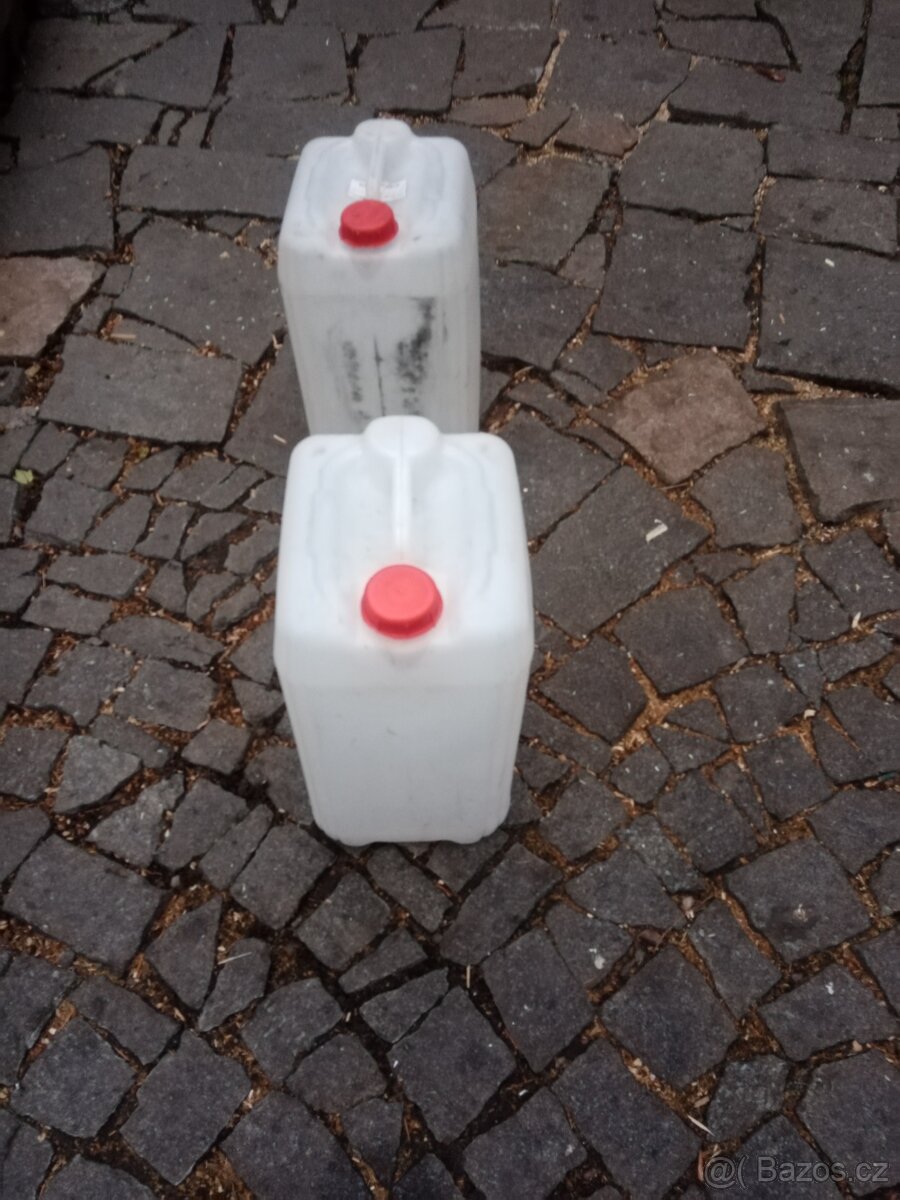 Plastový kanystr 25 L - 3