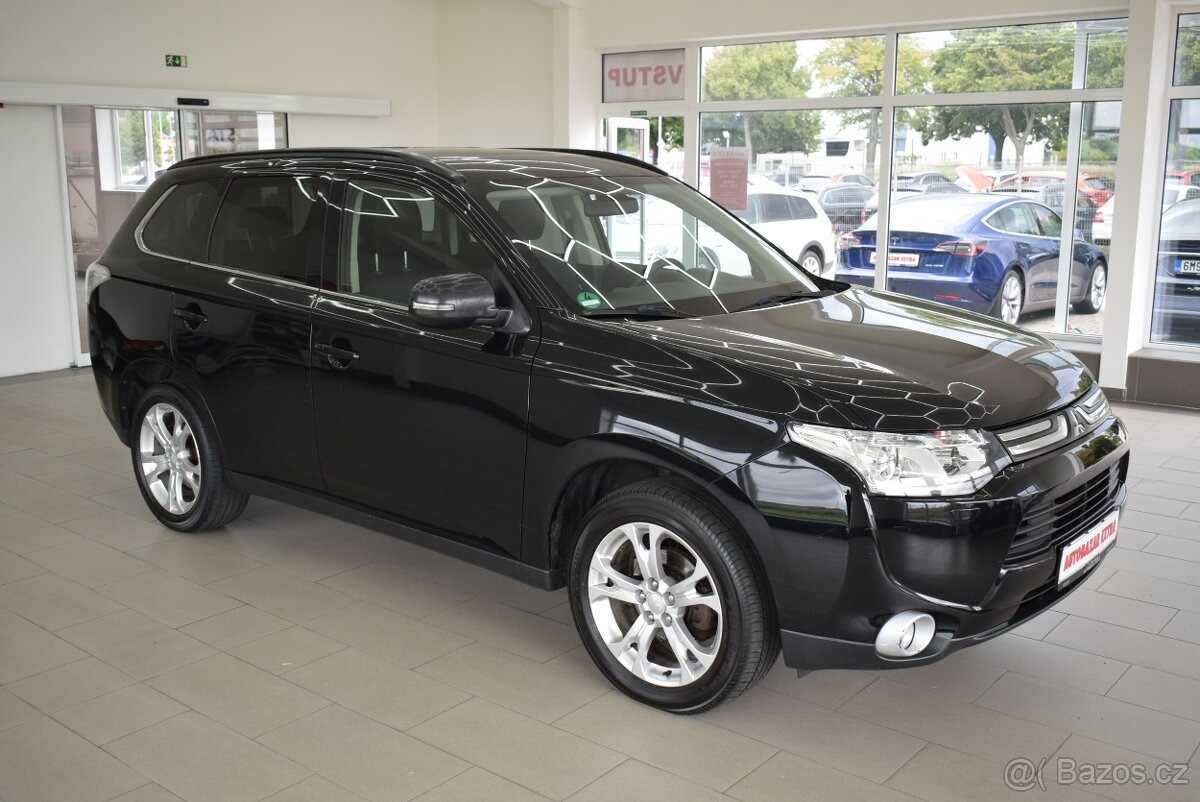 Mitsubishi Outlander 2,3 Di-D 110 kW,7-míst,4x4,kamera,TZ - 3