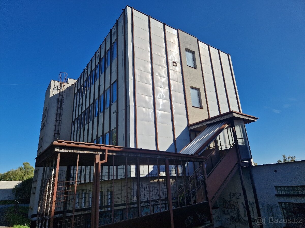 Pronájem skladu, kanceláře, drobná výroba. - 3