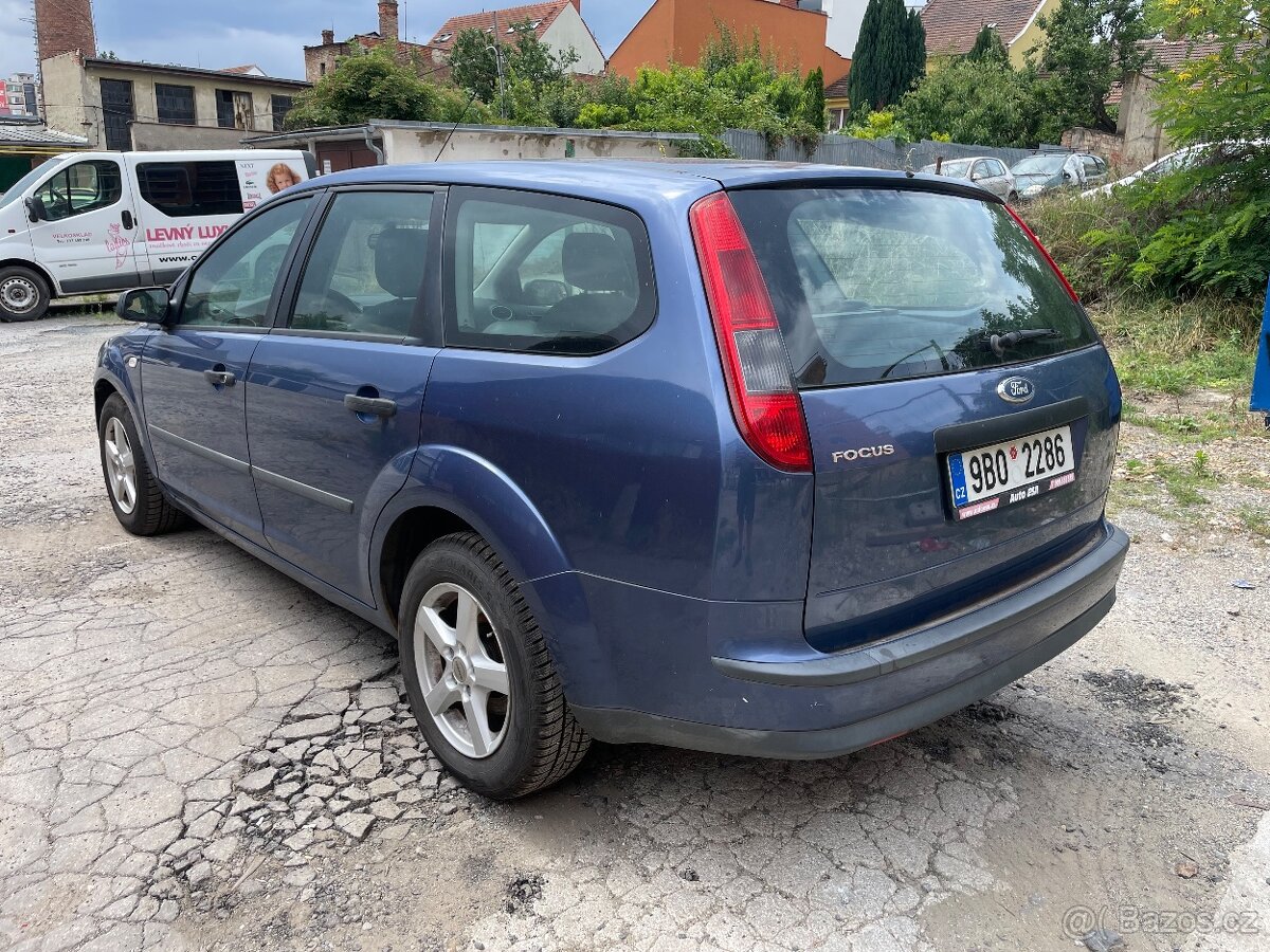 Ford Focus 1.6 kombi - 3