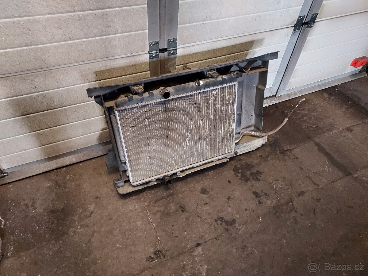 chladičová stěnu na Peugeot 307 HDI. - 3