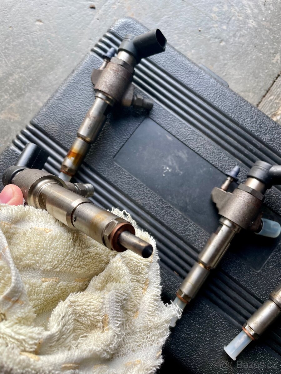 Vstřikovače Volvo V40 1.6D D2 Continental originál. - 3